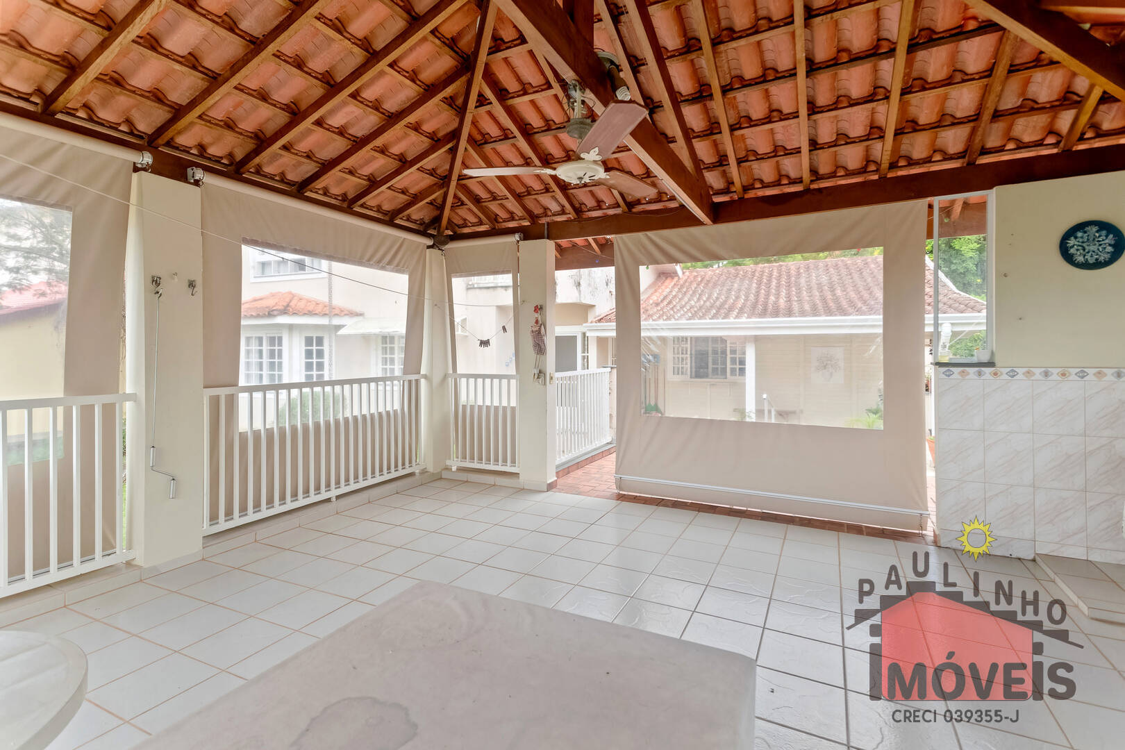 Casa de Condomínio à venda com 6 quartos, 323m² - Foto 9